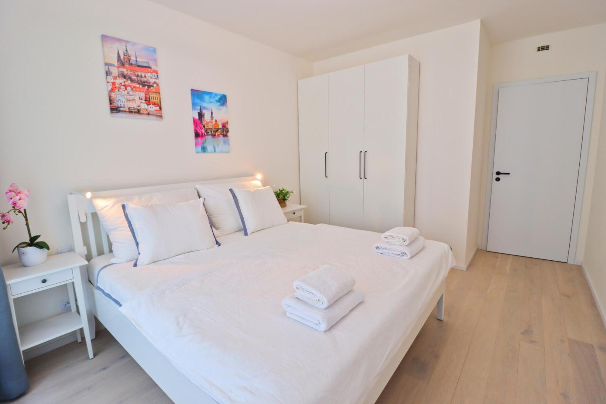 Sunny Apartment In Smichov, Prague 5 Εξωτερικό φωτογραφία