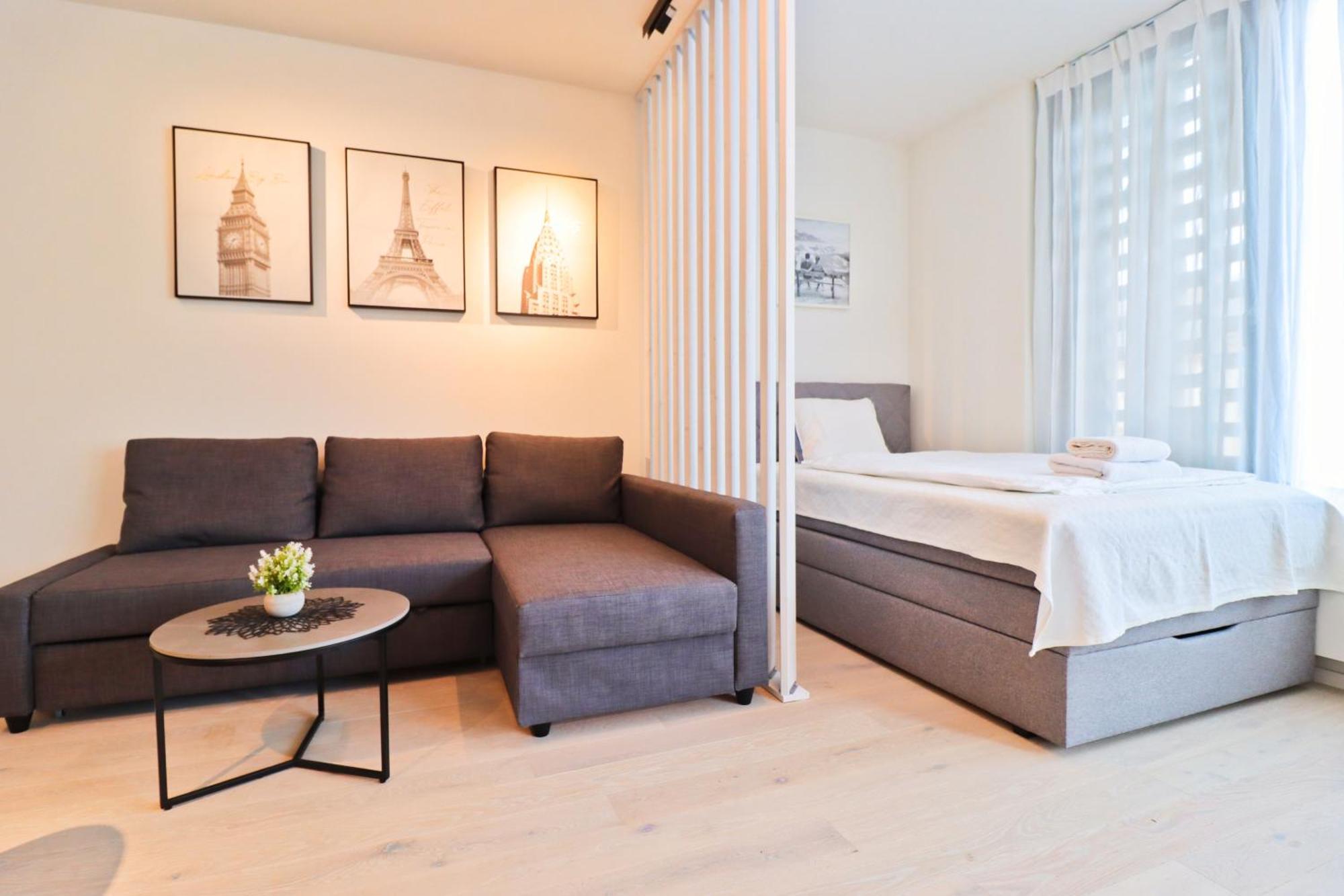Sunny Apartment In Smichov, Prague 5 Εξωτερικό φωτογραφία