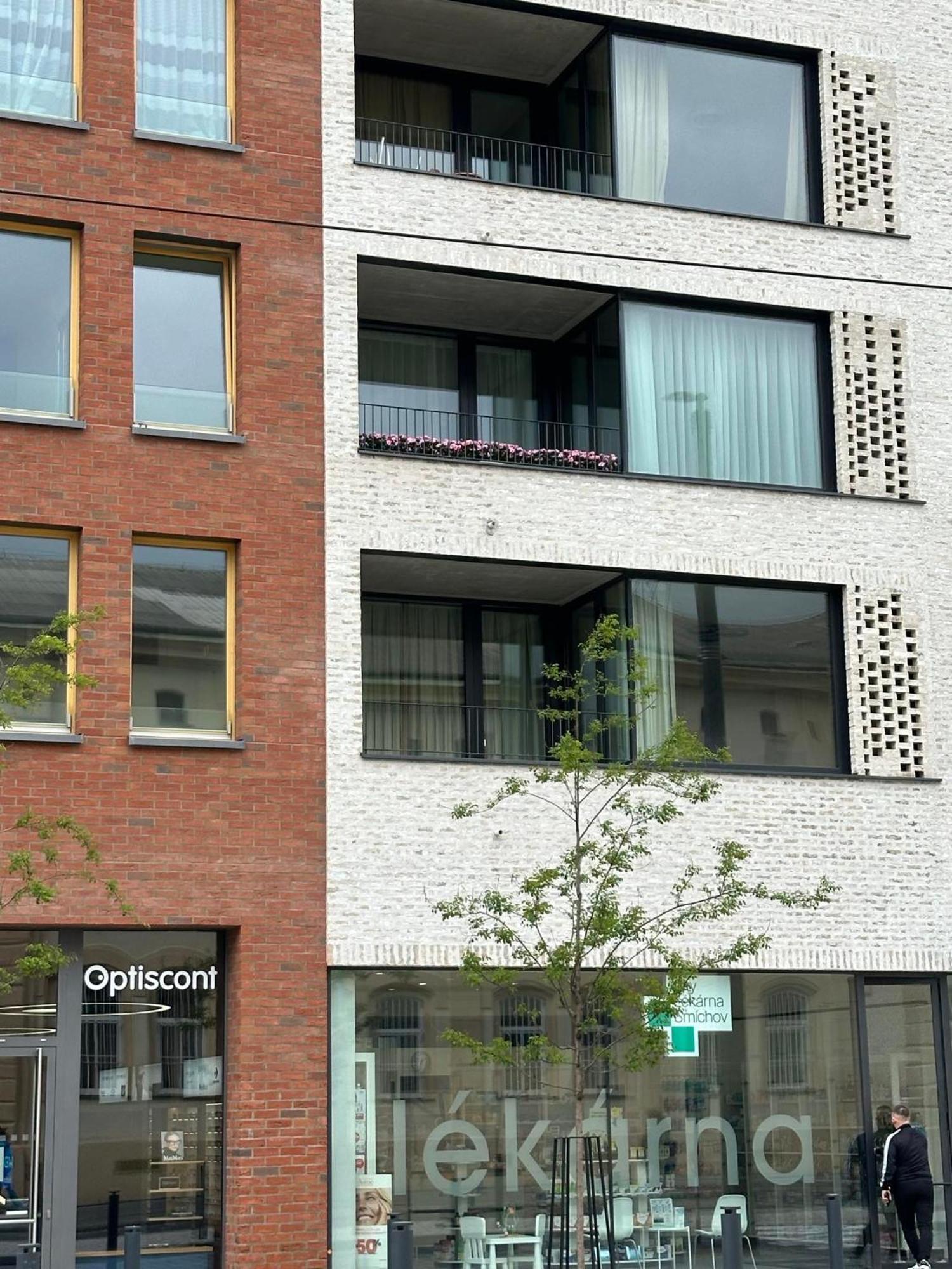 Sunny Apartment In Smichov, Prague 5 Εξωτερικό φωτογραφία